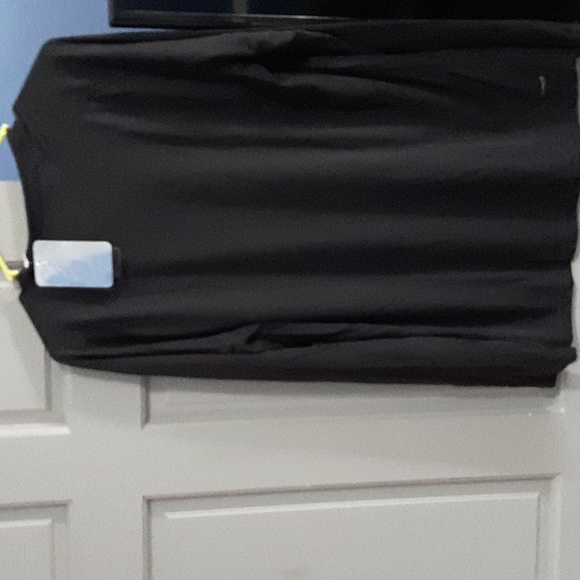 Adidas large senators shirt - Picture 2 of 3